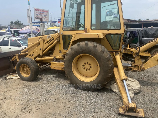 ford-backhoe-for-sale-big-2