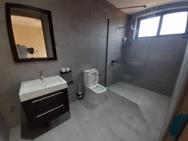 4bdrm-townhouseterrace-in-school-junction-is-for-sale-big-2