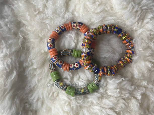 bracelets-made-to-represent-rich-culture-big-4