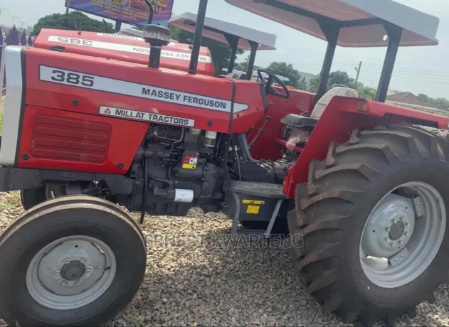 millat-tractors-big-0