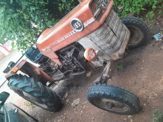 Massey Furguson 165.