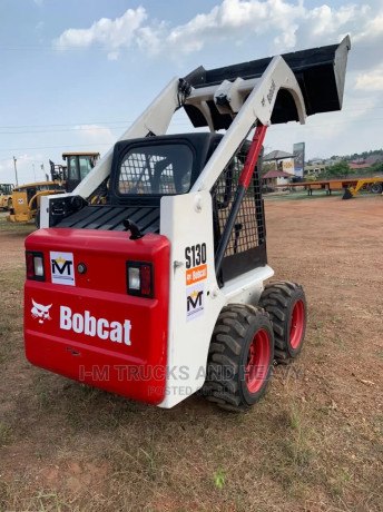 bobcat-skid-steer-s130-big-2