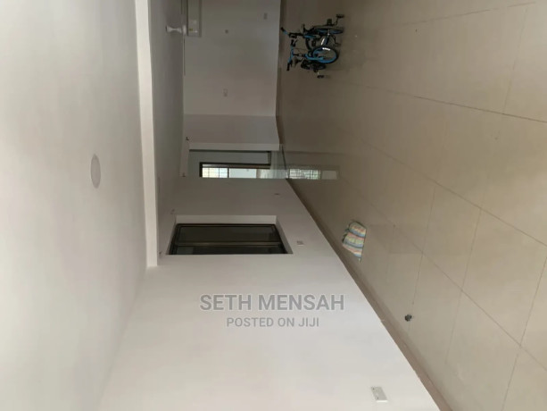 3bdrm-house-in-madina-for-sale-big-1