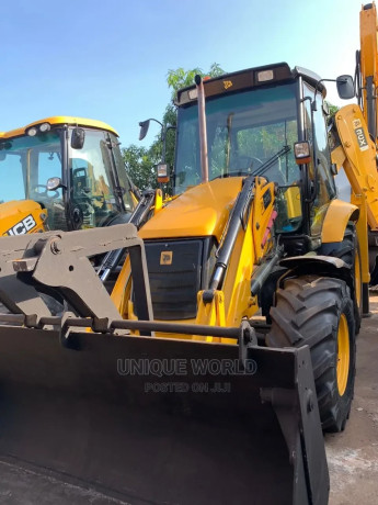 jcb-backhoe-loader-2008-big-1