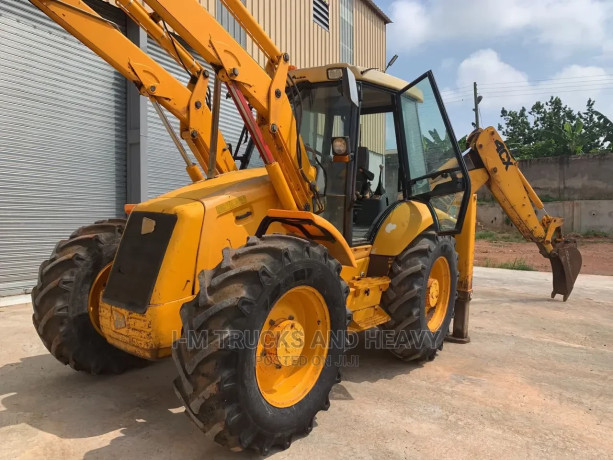 jcb-4cx-backhoe-loader-big-0