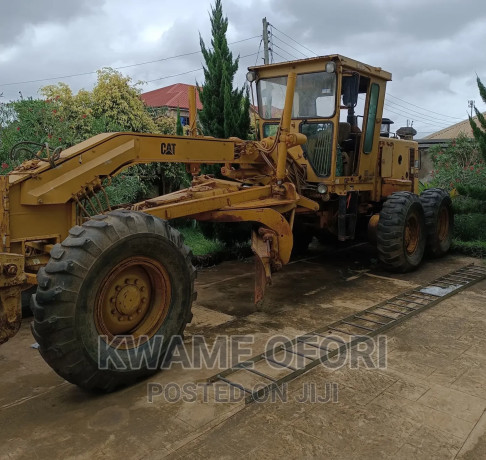 caterpillar-140-g-grader-big-0