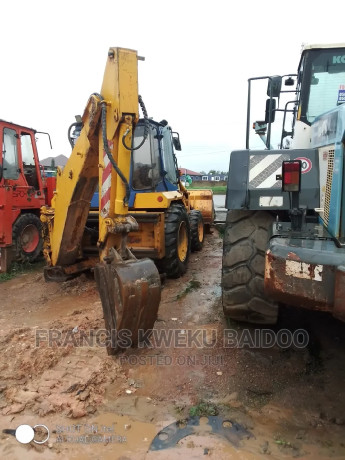 slightly-ghanaian-used-backhoe-loader-big-0