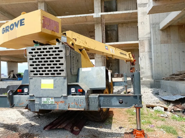 20-tons-grove-mobile-crane-in-best-condition-big-4