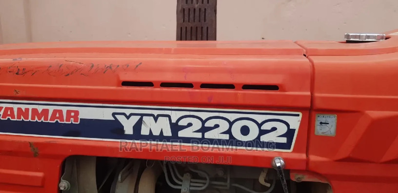 yanmar-ym2202-utility-tractor-with-cultivator-big-4