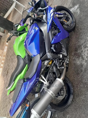 yamaha-r1-2019-blue-big-1