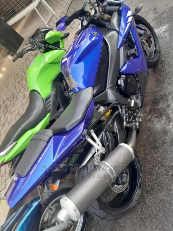 yamaha-r1-2019-blue-big-2