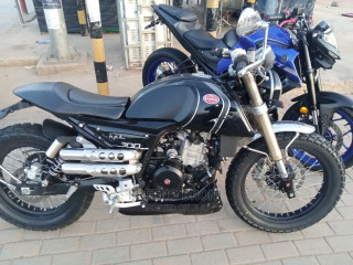 Moto Guzzi 2021 Black