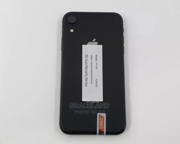 apple-iphone-xr-64-gb-black-big-1