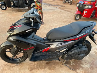 Yamaha 2020 Black