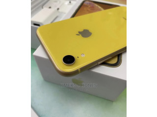 New Apple iPhone XR 64 GB Yellow