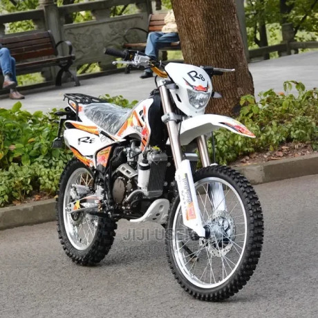new-motorcycle-2022-white-big-0