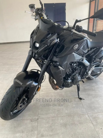 yamaha-fz-2022-black-big-2