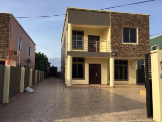 4bdrm House in Skm Property House, Abokobi for Sale