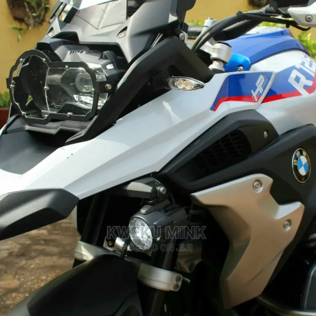 bmw-r1250gs-2020-blue-big-1