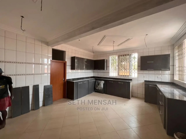 5bdrm-house-in-skm-tema-metropolitan-for-rent-big-1