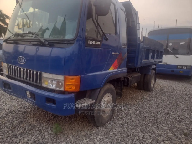 kia-tipa-truck-single-axile-good-condition-big-0