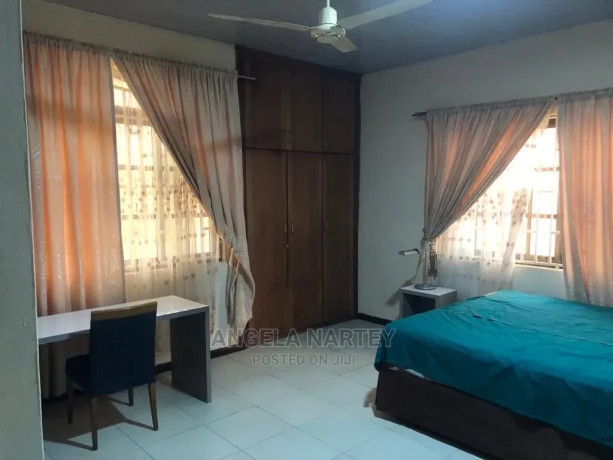 furnished-5bdrm-house-in-sakumono-estates-tema-metropolitan-for-rent-big-3