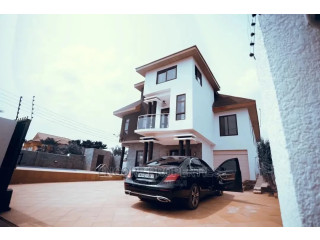 5bdrm House in 5 Bedroom House With for sale