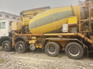 Concrete Mixture Truck