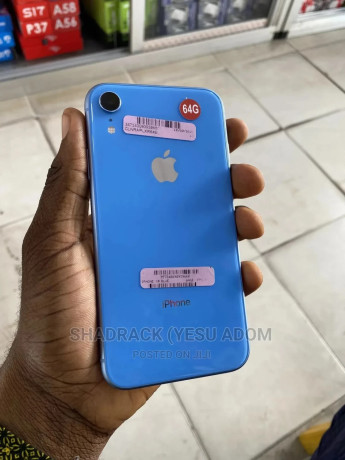 apple-iphone-xr-64-gb-blue-big-1