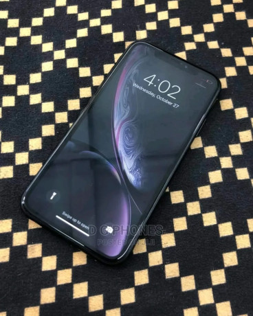 new-apple-iphone-xr-64-gb-black-big-3