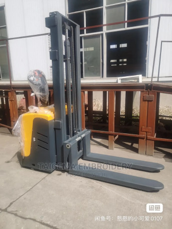 stacker-electric-big-0