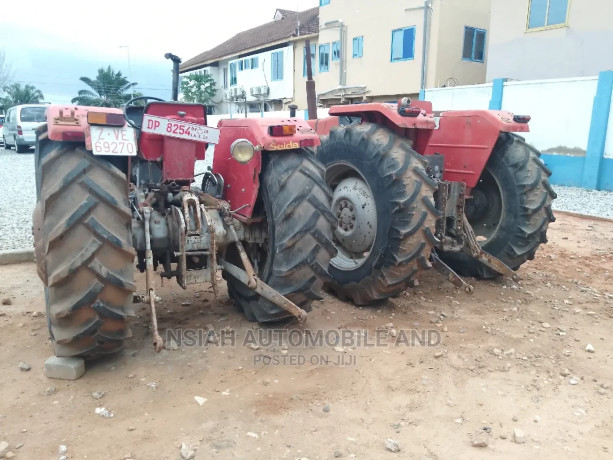 massey-ferguson-tractors-275-and-267-big-4