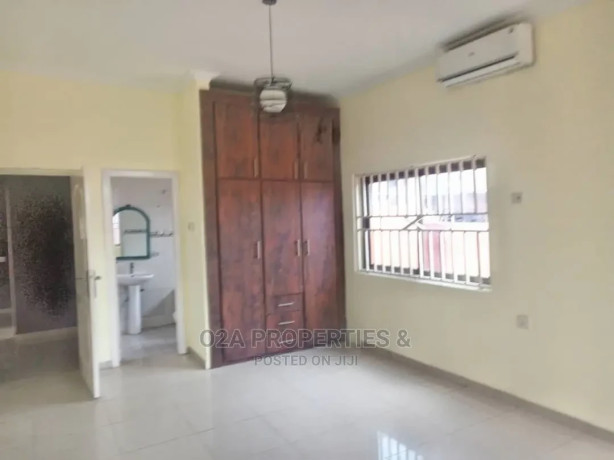 3bdrm-house-in-baatsona-total-for-rent-big-2