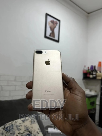 apple-iphone-7-plus-32-gb-gold-big-2