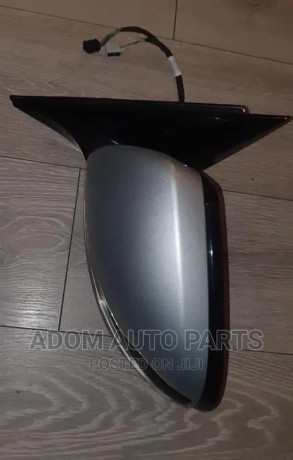 mercedes-benz-e300-w213-side-mirror-sensor-type-big-0