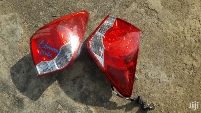 chevrolet-cruze-tail-light-big-1