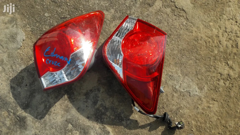 chevrolet-cruze-tail-light-big-0