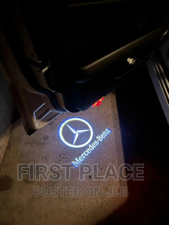 mercedes-benz-floor-indicating-light-big-0