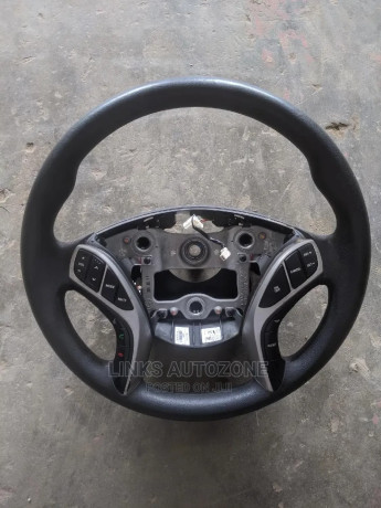 hyundai-elantra-2013-steering-wheel-big-0