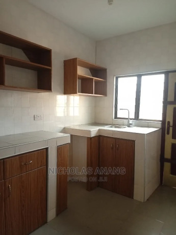 2bdrm-apartment-in-the-dorns-properties-new-town-for-rent-big-4