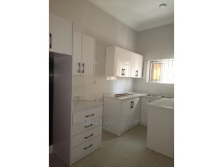 2bdrm Apartment in the Dorns Properties, New Town for Rent