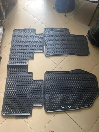 cr-v-floor-mats-big-0