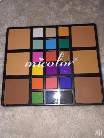 eyeshadow-and-contour-palette-at-prostylers-big-0