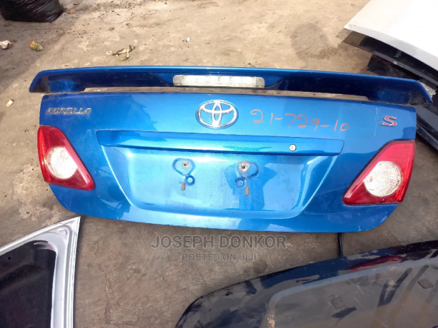 corolla-20092010-boot-big-2