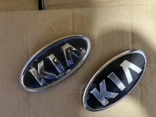 KIA Logo / Emblem / Crown - Used