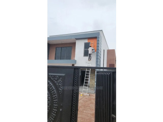 4bdrm House in Ashaley Botwe for Sale
