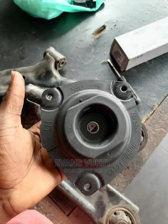 nissan-versa-2009-shock-absorber-strut-big-0