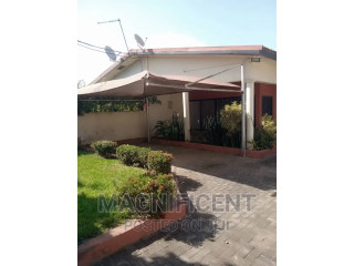 3bdrm House in Lakeside, Ashaley Botwe for sale