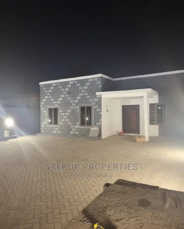 3bdrm-house-in-lakeside-estate-ashaley-botwe-for-sale-big-0