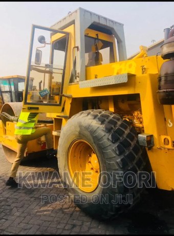 bomag-road-roller-big-0